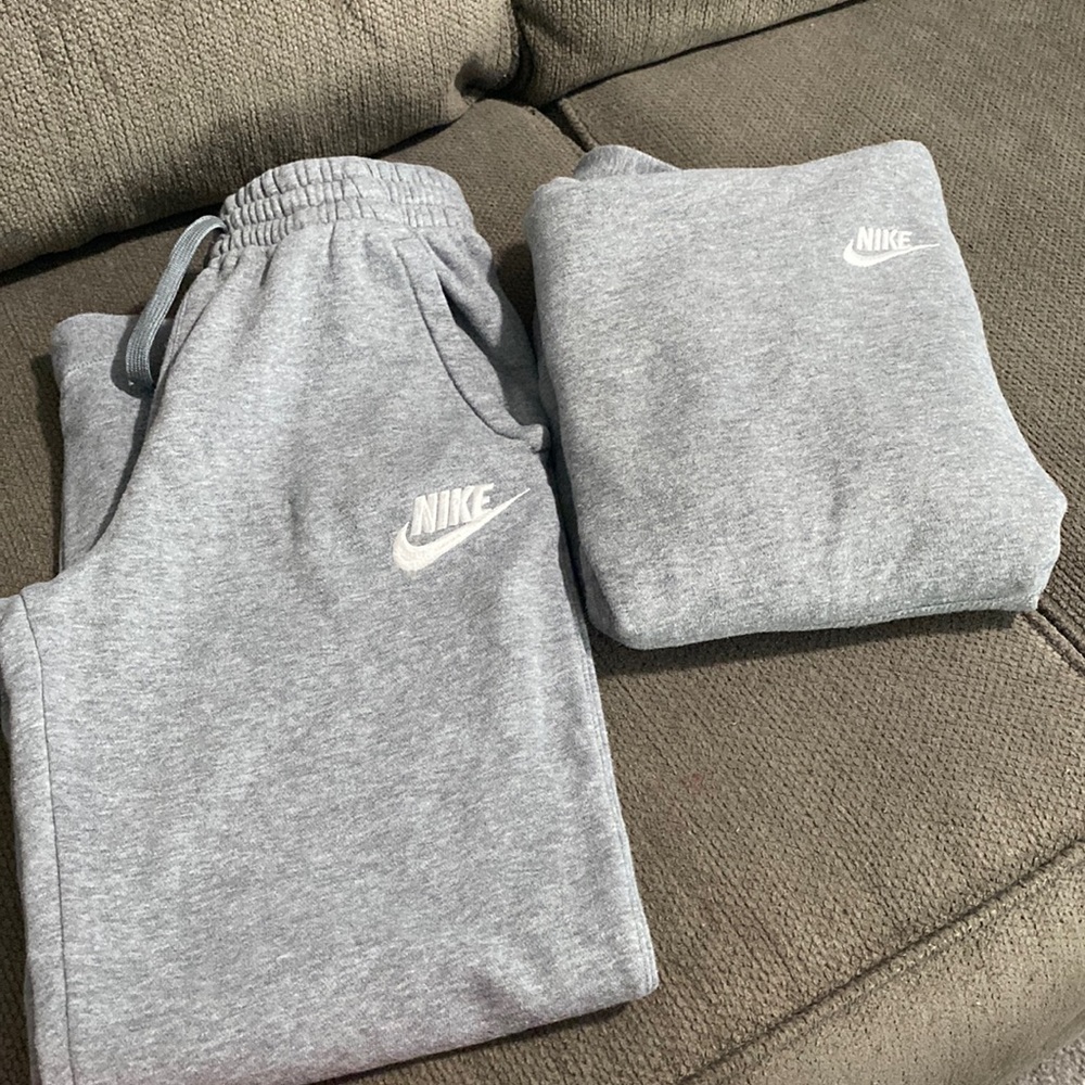 NIKE JOGGER SET